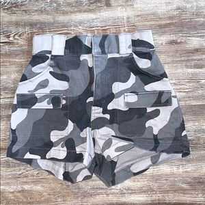 Size XS Hollister High Rise Mom Shorts